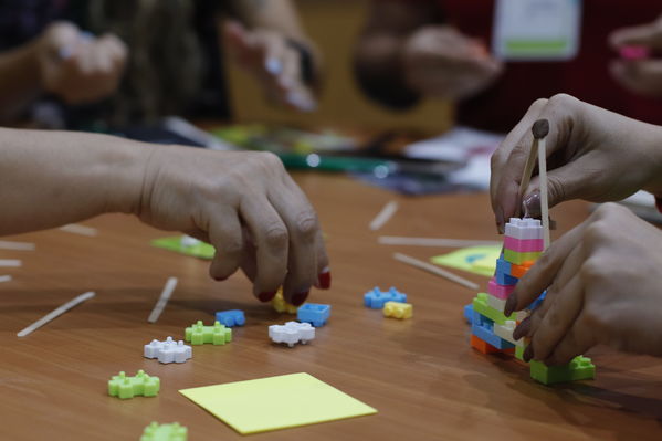 Innovar+
Innovar+
Fecha: 28 Mayo 2019.
Para descargar esta fotografía en alta resolución, haga clic sobre la imagen hasta que la misma se despliegue en la pantalla completa; luego dé clic derecho y elija la opción "guardar imagen como". 
En caso de publicación por cualquier medio, solicitamos acompañarla del crédito: "Foto EPM"
Palabras clave: Innovar+