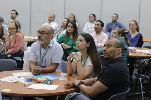 Innovar+
Innovar+
Fecha: 28 Mayo 2019.
Para descargar esta fotografía en alta resolución, haga clic sobre la imagen hasta que la misma se despliegue en la pantalla completa; luego dé clic derecho y elija la opción "guardar imagen como". 
En caso de publicación por cualquier medio, solicitamos acompañarla del crédito: "Foto EPM"
Palabras clave: Innovar+