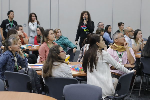 Innovar+
Innovar+
Fecha: 28 Mayo 2019.
Para descargar esta fotografía en alta resolución, haga clic sobre la imagen hasta que la misma se despliegue en la pantalla completa; luego dé clic derecho y elija la opción "guardar imagen como". 
En caso de publicación por cualquier medio, solicitamos acompañarla del crédito: "Foto EPM"
Palabras clave: Innovar+