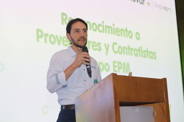 Innovar+
Innovar+
Fecha: 28 Mayo 2019.
Para descargar esta fotografía en alta resolución, haga clic sobre la imagen hasta que la misma se despliegue en la pantalla completa; luego dé clic derecho y elija la opción "guardar imagen como". 
En caso de publicación por cualquier medio, solicitamos acompañarla del crédito: "Foto EPM"
Palabras clave: Innovar+
