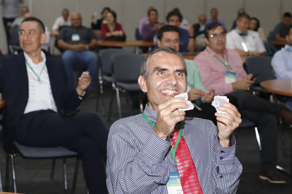 Innovar+
Innovar+
Fecha: 28 Mayo 2019.
Para descargar esta fotografía en alta resolución, haga clic sobre la imagen hasta que la misma se despliegue en la pantalla completa; luego dé clic derecho y elija la opción "guardar imagen como". 
En caso de publicación por cualquier medio, solicitamos acompañarla del crédito: "Foto EPM"
Palabras clave: Innovar+