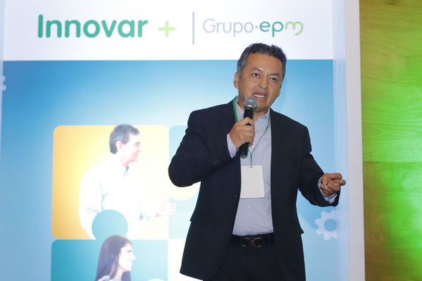 Innovar+
Innovar+
Fecha: 28 Mayo 2019.
Para descargar esta fotografía en alta resolución, haga clic sobre la imagen hasta que la misma se despliegue en la pantalla completa; luego dé clic derecho y elija la opción "guardar imagen como". 
En caso de publicación por cualquier medio, solicitamos acompañarla del crédito: "Foto EPM"
Palabras clave: Innovar+