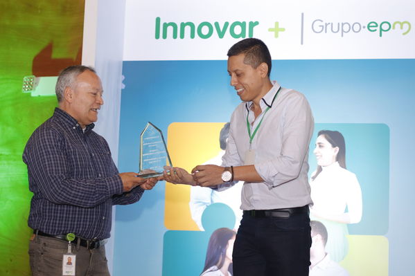 Innovar+
Innovar+
Fecha: 28 Mayo 2019.
Para descargar esta fotografía en alta resolución, haga clic sobre la imagen hasta que la misma se despliegue en la pantalla completa; luego dé clic derecho y elija la opción "guardar imagen como". 
En caso de publicación por cualquier medio, solicitamos acompañarla del crédito: "Foto EPM"
Palabras clave: Innovar+