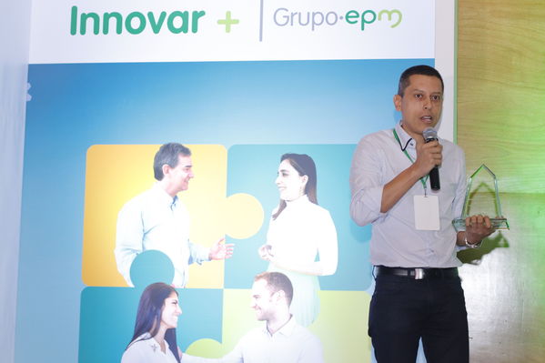 Innovar+
Innovar+
Fecha: 28 Mayo 2019.
Para descargar esta fotografía en alta resolución, haga clic sobre la imagen hasta que la misma se despliegue en la pantalla completa; luego dé clic derecho y elija la opción "guardar imagen como". 
En caso de publicación por cualquier medio, solicitamos acompañarla del crédito: "Foto EPM"
Palabras clave: Innovar+