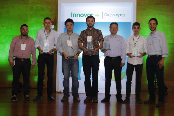 Innovar+
Innovar+
Fecha: 28 Mayo 2019.
Para descargar esta fotografía en alta resolución, haga clic sobre la imagen hasta que la misma se despliegue en la pantalla completa; luego dé clic derecho y elija la opción "guardar imagen como". 
En caso de publicación por cualquier medio, solicitamos acompañarla del crédito: "Foto EPM"
Palabras clave: Innovar+
