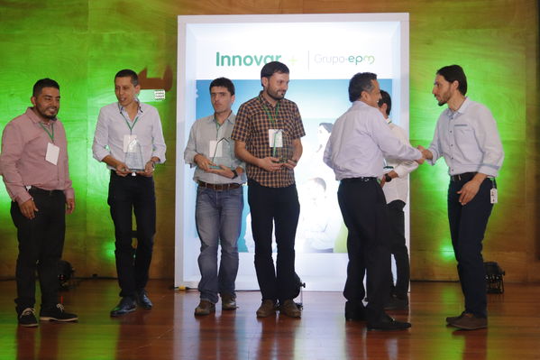 Innovar+
Innovar+
Fecha: 28 Mayo 2019.
Para descargar esta fotografía en alta resolución, haga clic sobre la imagen hasta que la misma se despliegue en la pantalla completa; luego dé clic derecho y elija la opción "guardar imagen como". 
En caso de publicación por cualquier medio, solicitamos acompañarla del crédito: "Foto EPM"
Palabras clave: Innovar+