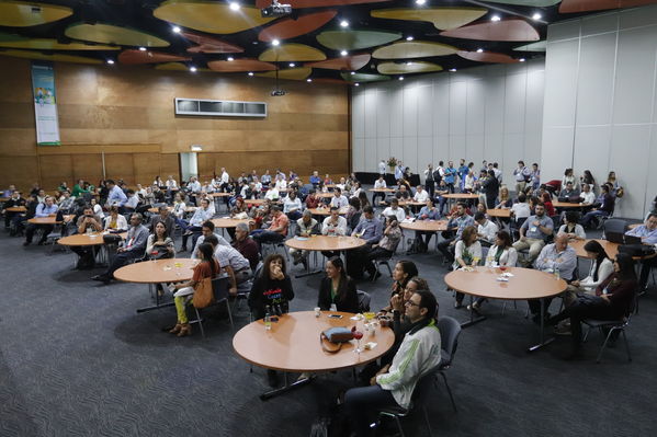 Innovar+
Innovar+
Fecha: 28 Mayo 2019.
Para descargar esta fotografía en alta resolución, haga clic sobre la imagen hasta que la misma se despliegue en la pantalla completa; luego dé clic derecho y elija la opción "guardar imagen como". 
En caso de publicación por cualquier medio, solicitamos acompañarla del crédito: "Foto EPM"
Palabras clave: Innovar+