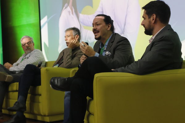 Innovar+
Innovar+
Fecha: 28 Mayo 2019.
Para descargar esta fotografía en alta resolución, haga clic sobre la imagen hasta que la misma se despliegue en la pantalla completa; luego dé clic derecho y elija la opción "guardar imagen como". 
En caso de publicación por cualquier medio, solicitamos acompañarla del crédito: "Foto EPM"
Palabras clave: Innovar+