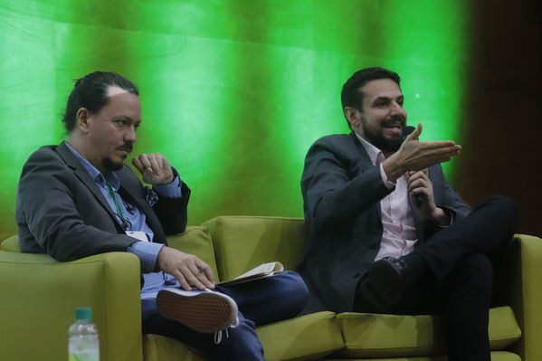 Innovar+
Innovar+
Fecha: 28 Mayo 2019.
Para descargar esta fotografía en alta resolución, haga clic sobre la imagen hasta que la misma se despliegue en la pantalla completa; luego dé clic derecho y elija la opción "guardar imagen como". 
En caso de publicación por cualquier medio, solicitamos acompañarla del crédito: "Foto EPM"
Palabras clave: Innovar+