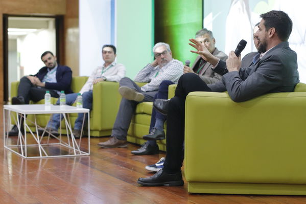 Innovar+
Innovar+
Fecha: 28 Mayo 2019.
Para descargar esta fotografía en alta resolución, haga clic sobre la imagen hasta que la misma se despliegue en la pantalla completa; luego dé clic derecho y elija la opción "guardar imagen como". 
En caso de publicación por cualquier medio, solicitamos acompañarla del crédito: "Foto EPM"
Palabras clave: Innovar+
