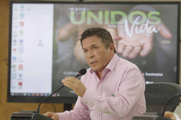 Rueda de prensa sobre brote de COVID19 Hidroituango y reunión con concejales de Medellin para presentar balance de finanzas primer trimestre del año
Rueda de prensa sobre brote de COVID19 Hidroituango y reunión con concejales de Medellin para presentar balance de finanzas primer trimestre del año
Fecha: Mayo 28 2020
Para descargar esta fotografía en alta resolución, haga clic sobre la imagen hasta que la misma se despliegue en la pantalla completa; luego dé clic derecho y elija la opción "guardar imagen como".
En caso de publicación por cualquier medio, solicitamos acompañarla del crédito: "Foto EPM"
Palabras clave: Rueda de prensa sobre brote de COVID19 Hidroituango y reunión con concejales de Medellin para presentar balance de finanzas primer trimestre del año