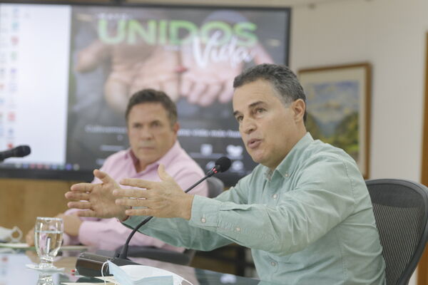 Rueda de prensa sobre brote de COVID19 Hidroituango y reunión con concejales de Medellin para presentar balance de finanzas primer trimestre del año
Rueda de prensa sobre brote de COVID19 Hidroituango y reunión con concejales de Medellin para presentar balance de finanzas primer trimestre del año
Fecha: Mayo 28 2020
Para descargar esta fotografía en alta resolución, haga clic sobre la imagen hasta que la misma se despliegue en la pantalla completa; luego dé clic derecho y elija la opción "guardar imagen como".
En caso de publicación por cualquier medio, solicitamos acompañarla del crédito: "Foto EPM"
Palabras clave: Rueda de prensa sobre brote de COVID19 Hidroituango y reunión con concejales de Medellin para presentar balance de finanzas primer trimestre del año