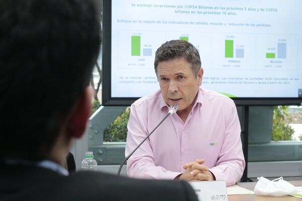 Rueda de prensa sobre brote de COVID19 Hidroituango y reunión con concejales de Medellin para presentar balance de finanzas primer trimestre del año
Rueda de prensa sobre brote de COVID19 Hidroituango y reunión con concejales de Medellin para presentar balance de finanzas primer trimestre del año
Fecha: Mayo 28 2020
Para descargar esta fotografía en alta resolución, haga clic sobre la imagen hasta que la misma se despliegue en la pantalla completa; luego dé clic derecho y elija la opción "guardar imagen como".
En caso de publicación por cualquier medio, solicitamos acompañarla del crédito: "Foto EPM"
Palabras clave: Rueda de prensa sobre brote de COVID19 Hidroituango y reunión con concejales de Medellin para presentar balance de finanzas primer trimestre del año