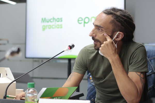 Rueda de prensa sobre brote de COVID19 Hidroituango y reunión con concejales de Medellin para presentar balance de finanzas primer trimestre del año
Rueda de prensa sobre brote de COVID19 Hidroituango y reunión con concejales de Medellin para presentar balance de finanzas primer trimestre del año
Fecha: Mayo 28 2020
Para descargar esta fotografía en alta resolución, haga clic sobre la imagen hasta que la misma se despliegue en la pantalla completa; luego dé clic derecho y elija la opción "guardar imagen como".
En caso de publicación por cualquier medio, solicitamos acompañarla del crédito: "Foto EPM"
Palabras clave: Rueda de prensa sobre brote de COVID19 Hidroituango y reunión con concejales de Medellin para presentar balance de finanzas primer trimestre del año