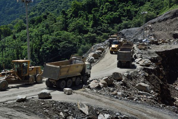 Cantera embalse Hidroituango
Contingencia Hidroituango.  
Fecha: Mayo 29 2018.
Para descargar esta fotografía en alta resolución, haga clic sobre la imagen hasta que la misma se despliegue en la pantalla completa; luego dé clic derecho y elija la opción "guardar imagen como". 
En caso de publicación por cualquier medio, solicitamos acompañarla del crédito: "Foto EPM"
Palabras clave: Cantera embalse Hidroituango