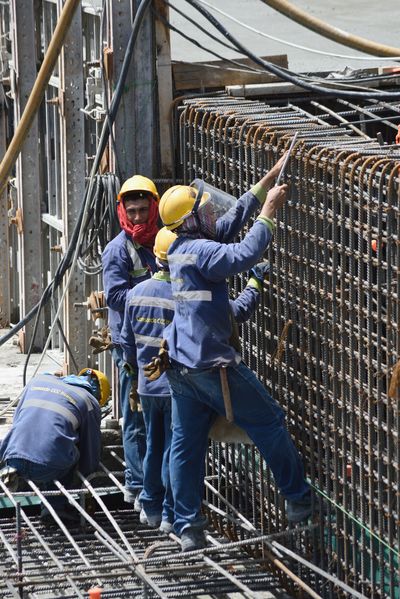 Contingencia Hidroituango trabajos vertedero
Contingencia Hidroituango, trabajos vertedero.  
Fecha: Mayo 29 2018.
Para descargar esta fotografía en alta resolución, haga clic sobre la imagen hasta que la misma se despliegue en la pantalla completa; luego dé clic derecho y elija la opción "guardar imagen como". 
En caso de publicación por cualquier medio, solicitamos acompañarla del crédito: "Foto EPM"
Palabras clave: Contingencia Hidroituango trabajos vertedero