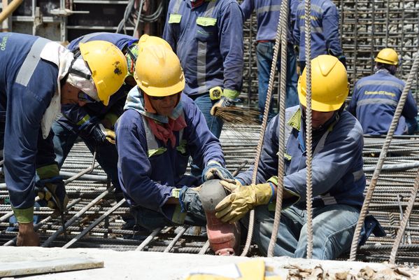 Contingencia Hidroituango trabajos vertedero
Contingencia Hidroituango, trabajos vertedero.  
Fecha: Mayo 29 2018.
Para descargar esta fotografía en alta resolución, haga clic sobre la imagen hasta que la misma se despliegue en la pantalla completa; luego dé clic derecho y elija la opción "guardar imagen como". 
En caso de publicación por cualquier medio, solicitamos acompañarla del crédito: "Foto EPM"
Palabras clave: Contingencia Hidroituango trabajos vertedero