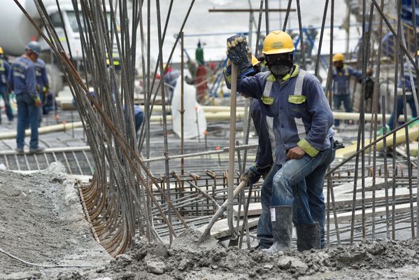 Contingencia Hidroituango trabajos vertedero
Contingencia Hidroituango, trabajos vertedero.  
Fecha: Mayo 29 2018.
Para descargar esta fotografía en alta resolución, haga clic sobre la imagen hasta que la misma se despliegue en la pantalla completa; luego dé clic derecho y elija la opción "guardar imagen como". 
En caso de publicación por cualquier medio, solicitamos acompañarla del crédito: "Foto EPM"
Palabras clave: Contingencia Hidroituango trabajos vertedero