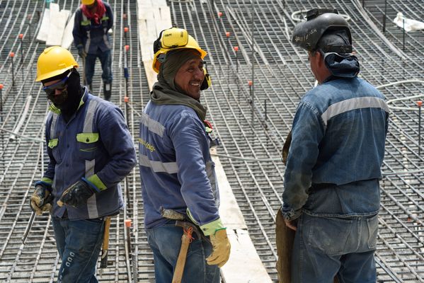 Contingencia Hidroituango trabajos vertedero
Contingencia Hidroituango, trabajos vertedero.  
Fecha: Mayo 29 2018.
Para descargar esta fotografía en alta resolución, haga clic sobre la imagen hasta que la misma se despliegue en la pantalla completa; luego dé clic derecho y elija la opción "guardar imagen como". 
En caso de publicación por cualquier medio, solicitamos acompañarla del crédito: "Foto EPM"
Palabras clave: Contingencia Hidroituango trabajos vertedero