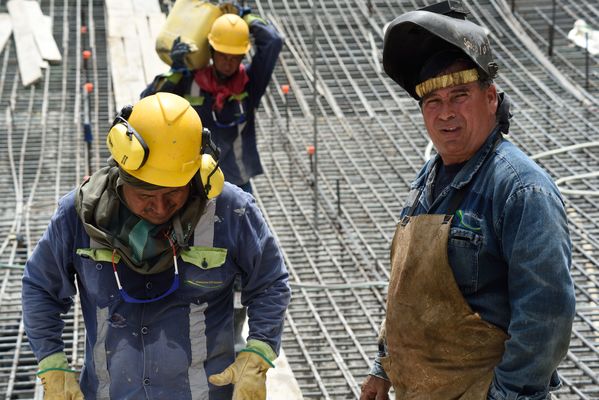 Contingencia Hidroituango trabajos vertedero
Contingencia Hidroituango, trabajos vertedero.  
Fecha: Mayo 29 2018.
Para descargar esta fotografía en alta resolución, haga clic sobre la imagen hasta que la misma se despliegue en la pantalla completa; luego dé clic derecho y elija la opción "guardar imagen como". 
En caso de publicación por cualquier medio, solicitamos acompañarla del crédito: "Foto EPM"
Palabras clave: Contingencia Hidroituango trabajos vertedero