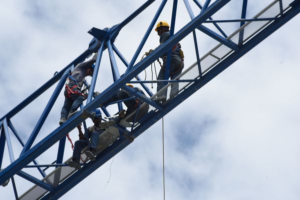 Contingencia Hidroituango trabajos vertedero
Contingencia Hidroituango, trabajos vertedero.  
Fecha: Mayo 29 2018.
Para descargar esta fotografía en alta resolución, haga clic sobre la imagen hasta que la misma se despliegue en la pantalla completa; luego dé clic derecho y elija la opción "guardar imagen como". 
En caso de publicación por cualquier medio, solicitamos acompañarla del crédito: "Foto EPM"
Palabras clave: Contingencia Hidroituango trabajos vertedero