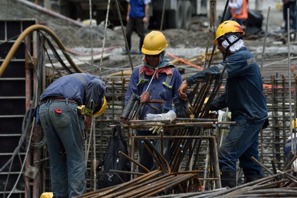 Contingencia Hidroituango trabajos vertedero
Contingencia Hidroituango, trabajos vertedero.  
Fecha: Mayo 29 2018.
Para descargar esta fotografía en alta resolución, haga clic sobre la imagen hasta que la misma se despliegue en la pantalla completa; luego dé clic derecho y elija la opción "guardar imagen como". 
En caso de publicación por cualquier medio, solicitamos acompañarla del crédito: "Foto EPM"
Palabras clave: Contingencia Hidroituango trabajos vertedero