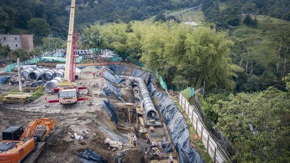 Modernización Planta de Agua Potable Ayurá
Modernización Planta de Agua Potable Ayurá
Fecha: Mayo 29 2020.
Para descargar esta fotografía en alta resolución, haga clic sobre la imagen hasta que la misma se despliegue en la pantalla completa; luego dé clic derecho y elija la opción "guardar imagen como". 
En caso de publicación por cualquier medio, solicitamos acompañarla del crédito: "Foto EPM"
Palabras clave: Tubería de Bypass Ayurá