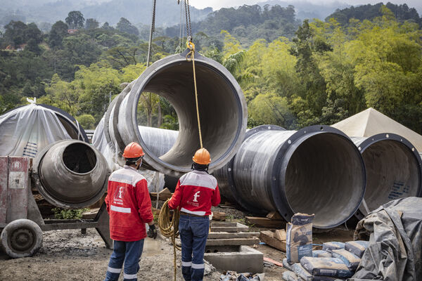 Modernización Planta de Agua Potable Ayurá
Modernización Planta de Agua Potable Ayurá
Fecha: Mayo 29 2020.
Para descargar esta fotografía en alta resolución, haga clic sobre la imagen hasta que la misma se despliegue en la pantalla completa; luego dé clic derecho y elija la opción "guardar imagen como". 
En caso de publicación por cualquier medio, solicitamos acompañarla del crédito: "Foto EPM"
Palabras clave: Tubería de Bypass Ayurá