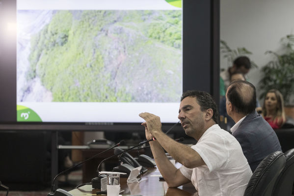Rueda prensa contingencia Hidroituango
Rueda de prensa contingencia Hidroituango.  
Fecha: 31 Mayo 2018.
Para descargar esta fotografía en alta resolución, haga clic sobre la imagen hasta que la misma se despliegue en la pantalla completa; luego dé clic derecho y elija la opción "guardar imagen como". 
En caso de publicación por cualquier medio, solicitamos acompañarla del crédito: "Foto EPM
Palabras clave: Rueda prensa contingencia Hidroituango