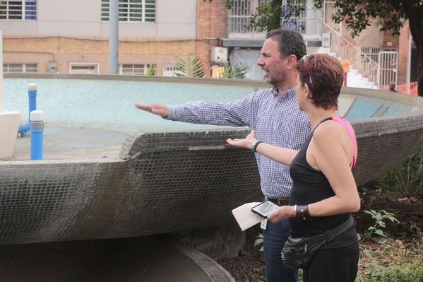 Rueda prensa centro parrilla 
Rueda prensa centro parrilla  
Fecha: Mayo 7 2019. 
Para descargar esta fotografía en alta resolución, haga clic sobre la imagen hasta que la misma se despliegue en la pantalla completa; luego dé clic derecho y elija la opción "guardar imagen como". 
En caso de publicación por cualquier medio, solicitamos acompañarla del crédito: "Foto EPM"
Palabras clave: Rueda prensa centro parrilla