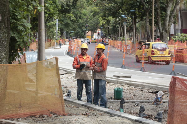 Rueda prensa centro parrilla 
Rueda prensa centro parrilla  
Fecha: Mayo 7 2019. 
Para descargar esta fotografía en alta resolución, haga clic sobre la imagen hasta que la misma se despliegue en la pantalla completa; luego dé clic derecho y elija la opción "guardar imagen como". 
En caso de publicación por cualquier medio, solicitamos acompañarla del crédito: "Foto EPM"
Palabras clave: Rueda prensa centro parrilla