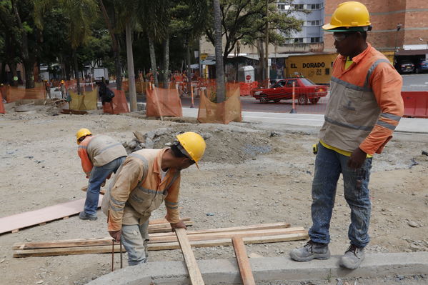 Rueda prensa centro parrilla 
Rueda prensa centro parrilla  
Fecha: Mayo 7 2019. 
Para descargar esta fotografía en alta resolución, haga clic sobre la imagen hasta que la misma se despliegue en la pantalla completa; luego dé clic derecho y elija la opción "guardar imagen como". 
En caso de publicación por cualquier medio, solicitamos acompañarla del crédito: "Foto EPM"
Palabras clave: Rueda prensa centro parrilla