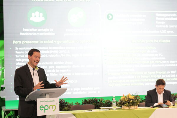 Rendición de cuentas EPM 2020
Rendición de cuentas EPM 2020
Fecha: Mayo 7 de 2020
Para descargar esta fotografía en alta resolución, haga clic sobre la imagen hasta que la misma se despliegue en la pantalla completa; luego dé clic derecho y elija la opción "guardar imagen como".
En caso de publicación por cualquier medio, solicitamos acompañarla del crédito: "Foto EPM"

Palabras clave: Rendición de cuentas EPM 2020