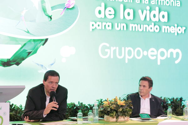 Rendición de cuentas EPM 2020
Rendición de cuentas EPM 2020
Fecha: Mayo 7 de 2020
Para descargar esta fotografía en alta resolución, haga clic sobre la imagen hasta que la misma se despliegue en la pantalla completa; luego dé clic derecho y elija la opción "guardar imagen como".
En caso de publicación por cualquier medio, solicitamos acompañarla del crédito: "Foto EPM"

Palabras clave: Rendición de cuentas EPM 2020