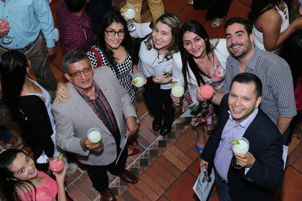 Graduación de experiencias de formación virtual – Antioquia Potable y Limpia
Graduación de experiencias de formación virtual – Antioquia Potable y Limpia
Fecha: Noviembre 11 de 2015. Lugar: Teatro Gabriel Obregón Botero de la Universidad de Medellín
Para descargar esta fotografía en alta resolución, haga clic sobre la imagen hasta que la misma se despliegue en la pantalla completa; luego dé clic derecho y elija la opción "guardar imagen como". 
En caso de publicación por cualquier medio, solicitamos acompañarla del crédito: "Foto EPM"

Palabras clave: Graduación experiencias formación virtual Antioquia Potable Limpia