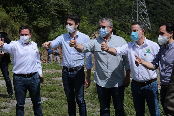 Visita presidente Iván Duque proyecto eléctrico Ituango
Visita presidente Iván Duque a proyecto eléctrico Ituango.
Fecha: 13 Noviembre 2020.
Para descargar esta fotografía en alta resolución, haga clic sobre la imagen hasta que la misma se despliegue en la pantalla completa; luego dé clic derecho y elija la opción "guardar imagen como". 
En caso de publicación por cualquier medio, solicitamos acompañarla del crédito: "Foto EPM"
Palabras clave: Visita presidente Iván Duque proyecto eléctrico Ituango