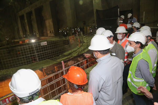 Visita presidente Iván Duque proyecto eléctrico Ituango
Visita presidente Iván Duque a proyecto eléctrico Ituango.
Fecha: 13 Noviembre 2020.
Para descargar esta fotografía en alta resolución, haga clic sobre la imagen hasta que la misma se despliegue en la pantalla completa; luego dé clic derecho y elija la opción "guardar imagen como". 
En caso de publicación por cualquier medio, solicitamos acompañarla del crédito: "Foto EPM"
Palabras clave: Visita presidente Iván Duque proyecto eléctrico Ituango