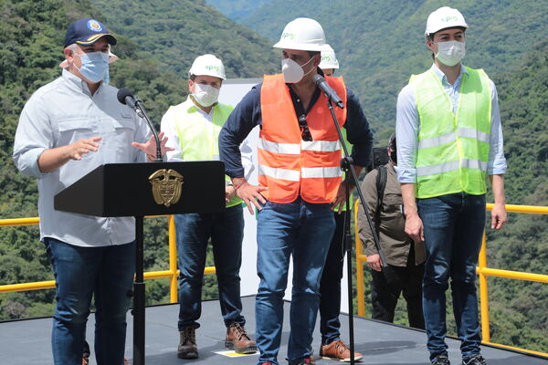 Visita presidente Iván Duque proyecto eléctrico Ituango
Visita presidente Iván Duque a proyecto eléctrico Ituango.
Fecha: 13 Noviembre 2020.
Para descargar esta fotografía en alta resolución, haga clic sobre la imagen hasta que la misma se despliegue en la pantalla completa; luego dé clic derecho y elija la opción "guardar imagen como". 
En caso de publicación por cualquier medio, solicitamos acompañarla del crédito: "Foto EPM"
Palabras clave: Visita presidente Iván Duque proyecto eléctrico Ituango