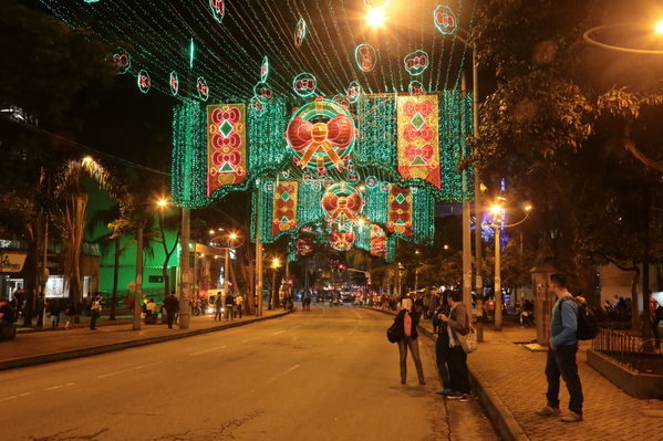 Ensayo del Alumbrado Navideño
Ensayo del Alumbrado Navideño
Fecha: Noviembre 25 de 2016
Para descargar esta fotografía en alta resolución, haga clic sobre la imagen hasta que la misma se despliegue en la pantalla completa; luego dé clic derecho y elija la opción "guardar imagen como". 
En caso de publicación por cualquier medio, solicitamos acompañarla del crédito: "Foto EPM"
Palabras clave: Ensayo Alumbrado Navideño