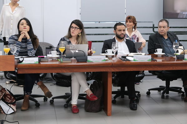 Empalme EPM 2020
Empalme EPM 2020. 
Fecha: 25 Noviembre 2019. Fotografía: Fotoeditores.
Para descargar esta fotografía en alta resolución, haga clic sobre la imagen hasta que la misma se despliegue en la pantalla completa; luego dé clic derecho y elija la opción "guardar imagen como". 
En caso de publicación por cualquier medio, solicitamos acompañarla del crédito: "Foto EPM"
Palabras clave: Empalme EPM 2020