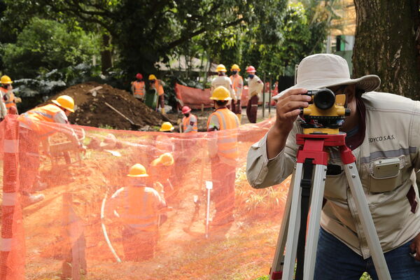 Proyecto colector Volcana
Proyecto colector La Volcana.
Fecha: 27 Noviembre 2020.
Para descargar esta fotografía en alta resolución, haga clic sobre la imagen hasta que la misma se despliegue en la pantalla completa; luego dé clic derecho y elija la opción "guardar imagen como". 
En caso de publicación por cualquier medio, solicitamos acompañarla del crédito: "Foto EPM
Palabras clave: Proyecto colector Volcana