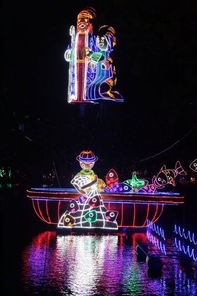 Encendido del Alumbrado Navideño 2019
Encendido del Alumbrado Navideño 2019
Fecha: Noviembre 28 2019.
Para descargar esta fotografía en alta resolución, haga clic sobre la imagen hasta que la misma se despliegue en la pantalla completa; luego dé clic derecho y elija la opción "guardar imagen como". 
En caso de publicación por cualquier medio, solicitamos acompañarla del crédito: "Foto EPM"
Palabras clave: Encendido del Alumbrado Navideño 2019