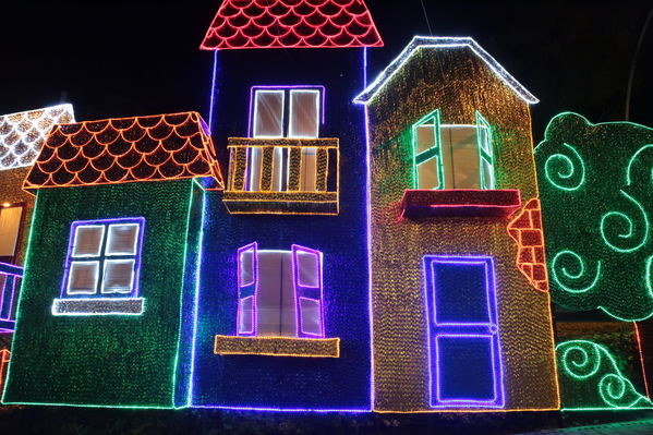 Encendido del Alumbrado Navideño 2019
Encendido del Alumbrado Navideño 2019
Fecha: Noviembre 28 2019.
Para descargar esta fotografía en alta resolución, haga clic sobre la imagen hasta que la misma se despliegue en la pantalla completa; luego dé clic derecho y elija la opción "guardar imagen como". 
En caso de publicación por cualquier medio, solicitamos acompañarla del crédito: "Foto EPM"
Palabras clave: Encendido del Alumbrado Navideño 2019