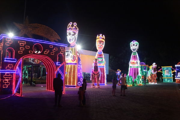 Encendido del Alumbrado Navideño 2019
Encendido del Alumbrado Navideño 2019
Fecha: Noviembre 28 2019.
Para descargar esta fotografía en alta resolución, haga clic sobre la imagen hasta que la misma se despliegue en la pantalla completa; luego dé clic derecho y elija la opción "guardar imagen como". 
En caso de publicación por cualquier medio, solicitamos acompañarla del crédito: "Foto EPM"
Palabras clave: Encendido del Alumbrado Navideño 2019