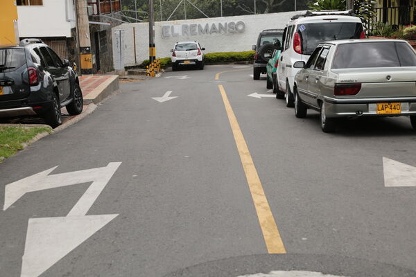 Avance Pavimentación 
Avance Pavimentación Copacabana. 
Fecha: 4 Noviembre 2020.
Para descargar esta fotografía en alta resolución, haga clic sobre la imagen hasta que la misma se despliegue en la pantalla completa; luego dé clic derecho y elija la opción "guardar imagen como". 
En caso de publicación por cualquier medio, solicitamos acompañarla del crédito: "Foto EPM"
Palabras clave: Avance Pavimentación