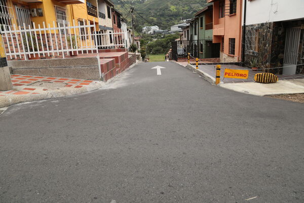 Avance Pavimentación 
Avance Pavimentación Copacabana. 
Fecha: 4 Noviembre 2020.
Para descargar esta fotografía en alta resolución, haga clic sobre la imagen hasta que la misma se despliegue en la pantalla completa; luego dé clic derecho y elija la opción "guardar imagen como". 
En caso de publicación por cualquier medio, solicitamos acompañarla del crédito: "Foto EPM"
Palabras clave: Avance Pavimentación