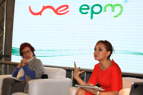 Encuentro de Medios Comunitarios y Ciudadanos UNE Grupo EPM
Encuentro de Medios Comunitarios y Ciudadanos UNE Grupo EPM
Fecha: Noviembre 7 de 2013. 
Para descargar esta fotografía en alta resolución, haga clic sobre la imagen hasta que la misma se despliegue en la pantalla completa; luego dé clic derecho y elija la opción "guardar imagen como". 
En caso de publicación por cualquier medio, solicitamos acompañarla del crédito: "Foto EPM"
Palabras clave: Encuentro Medios Comunitarios Ciudadanos UNE Grupo EPM