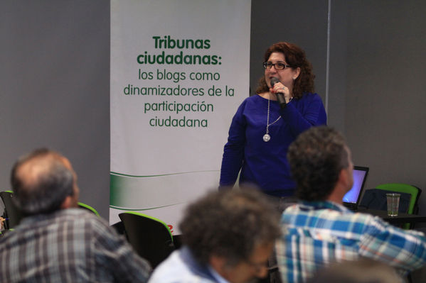 Encuentro de Medios Comunitarios y Ciudadanos UNE Grupo EPM
Encuentro de Medios Comunitarios y Ciudadanos UNE Grupo EPM
Fecha: Noviembre 7 de 2013. 
Para descargar esta fotografía en alta resolución, haga clic sobre la imagen hasta que la misma se despliegue en la pantalla completa; luego dé clic derecho y elija la opción "guardar imagen como". 
En caso de publicación por cualquier medio, solicitamos acompañarla del crédito: "Foto EPM"
Palabras clave: Encuentro Medios Comunitarios Ciudadanos UNE Grupo EPM