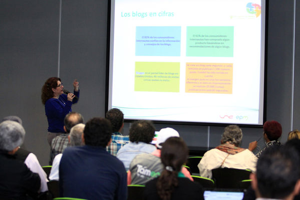 Encuentro de Medios Comunitarios y Ciudadanos UNE Grupo EPM
Encuentro de Medios Comunitarios y Ciudadanos UNE Grupo EPM
Fecha: Noviembre 7 de 2013. 
Para descargar esta fotografía en alta resolución, haga clic sobre la imagen hasta que la misma se despliegue en la pantalla completa; luego dé clic derecho y elija la opción "guardar imagen como". 
En caso de publicación por cualquier medio, solicitamos acompañarla del crédito: "Foto EPM"
Palabras clave: Encuentro Medios Comunitarios Ciudadanos UNE Grupo EPM