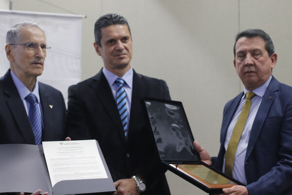 Reconocimiento SAI Aguas Claras
Reconocimiento SAI Aguas Claras
Fecha: Noviembre 11 2021
Para descargar esta fotografía en alta resolución, haga clic sobre la imagen hasta que la misma se despliegue en la pantalla completa; luego dé clic derecho y elija la opción "guardar imagen como". 
En caso de publicación por cualquier medio, solicitamos acompañarla del crédito: "Foto EPM"
Palabras clave: Reconocimiento SAI Aguas Claras